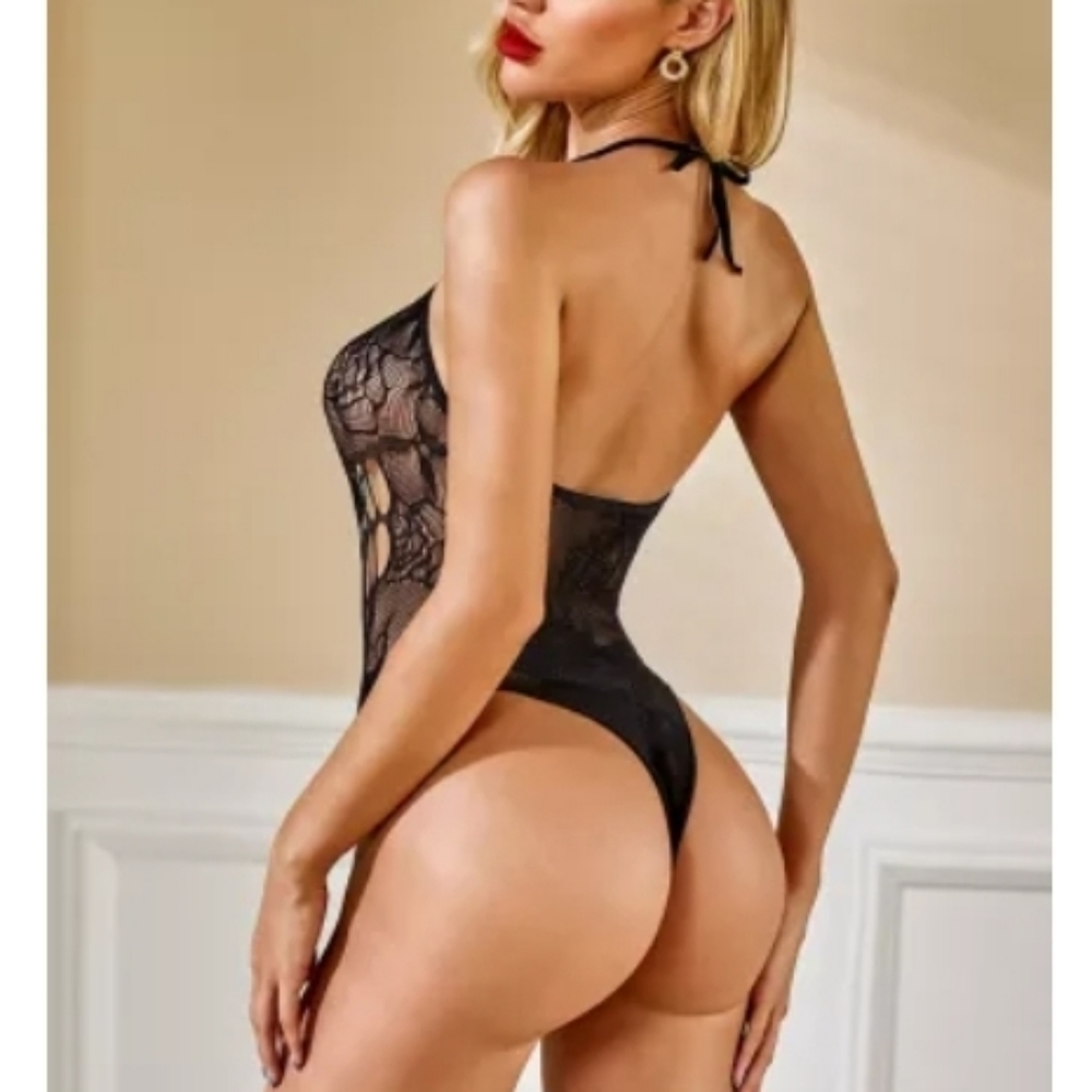 Lingerie - Picture 2 of 3